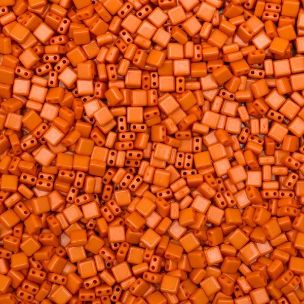 Бусины пластик 6х6х3 мм, 500 г, 2 отв., пл. квадрат, 4 оранжевый, Astra&Craft, 7739891/77393007429