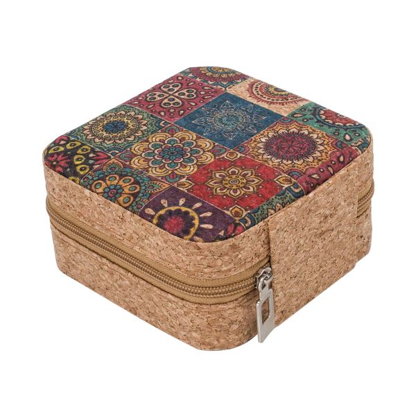 Швейный дорожный набор 9.5х9.5х4 см