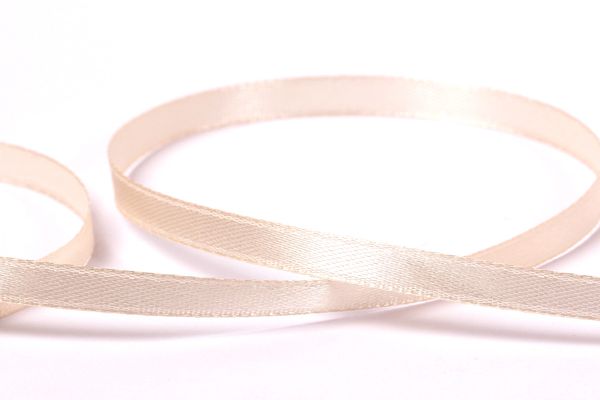 Лента атласная 1-сторонняя 6.0 мм / 33±2 метра, 061 св.св.бежевый, Gamma