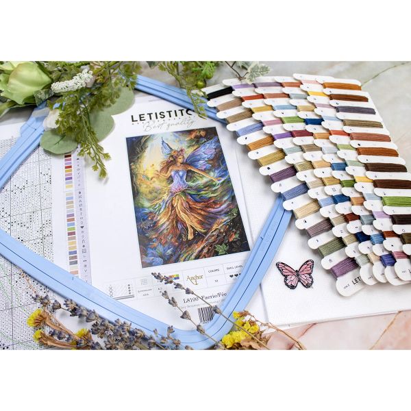 Набор для вышивания нитками LetiStitch L8100, Волшебная страна 24х37см