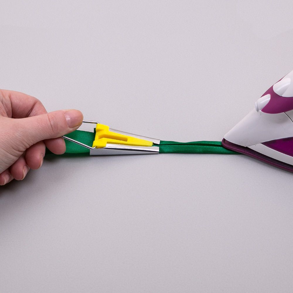 Приспособление для изготовления косой бейки на 12 мм, Gamma TKP-012