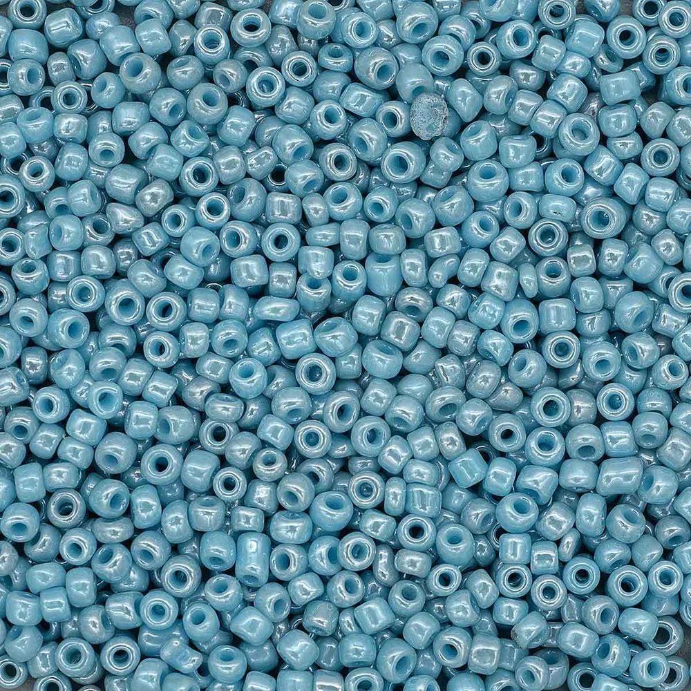 Бисер Astra&Craft 11/0 (2.1 мм), 200 г (10х20 г), цв. 123 св.голубой/непрозр.глянцевый