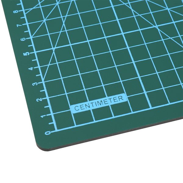 Коврик раскройный для пэчворка А4 22х30 см, 3 мм двухсторонний трехслойный