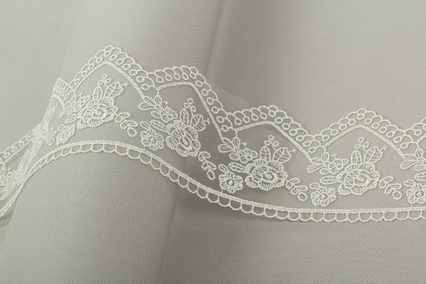 Кружево на сетке 78 мм / 8.8 м, кремовый, Gamma GKM-7801