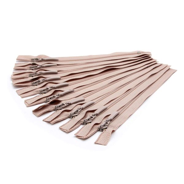 Молния спираль (витая) Arta Т5 (5 мм) 1 зам., н/раз., 18 см, цв. 572 бежевый, уп.10 шт