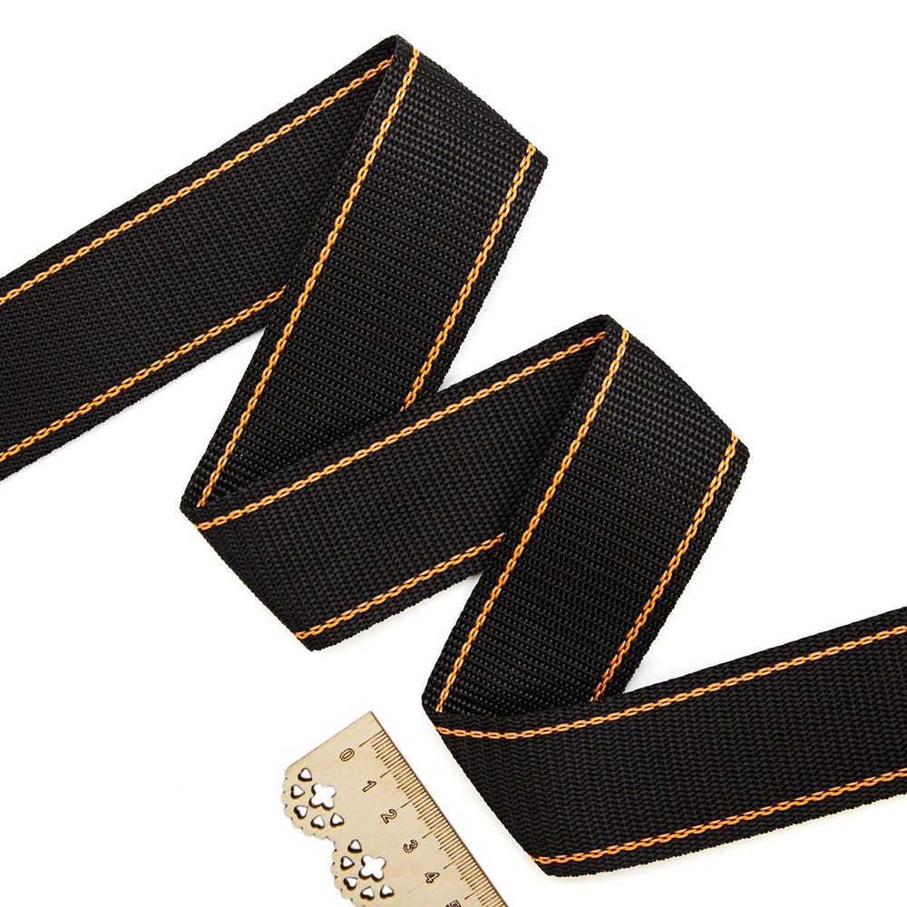 Стропа (ременная лента) 50 мм / 30 метров, толщ. 1.0 мм, [28.36 г/пог.м], 100% п/э, чёрн. с оранж. полосой