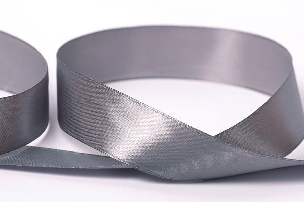 Лента атласная 1-сторонняя 25.0 мм / 33±2 метра, 018 т.серый, Gamma