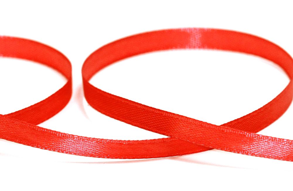Лента атласная 1-сторонняя 6.0 мм / 33±2 метра, 026 красный, Blitz