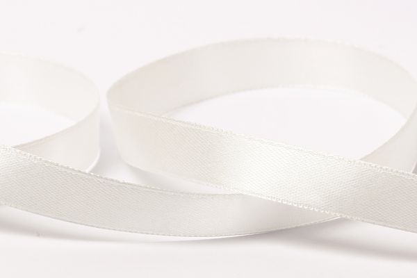 Лента атласная 2-сторонняя 12.0 мм / 33±2 метра, №042 молочный, Gamma AL-12D