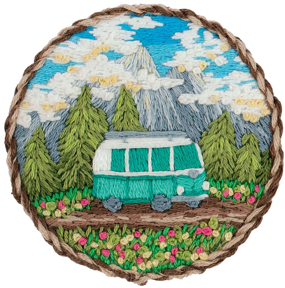 Набор для вышивания нитками Panna, Живая картина. Брошь. Путешествие на колесах, 5.5x5.5 см