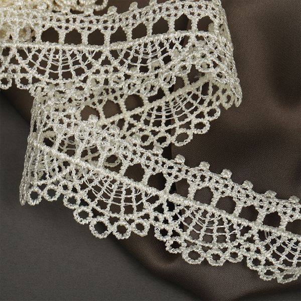 Кружево гипюр (плетёное) 35 мм, диз.2505 цв.F102 молочный уп.13.71м, Kruzhevo