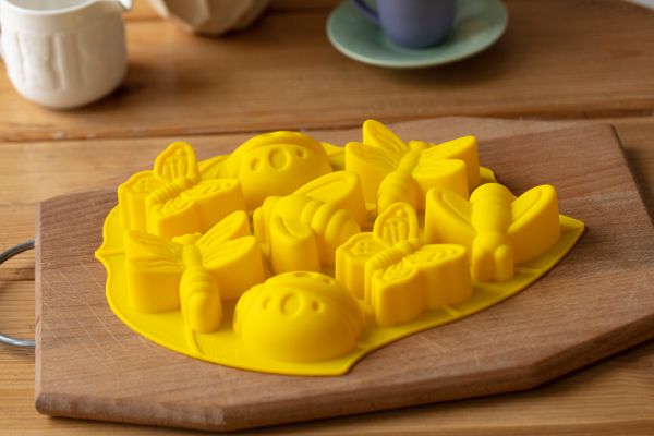 Форма силиконовая для конфет 27.8х21х3 см, насекомые -8 ячеек, S-Chief SPC-0137