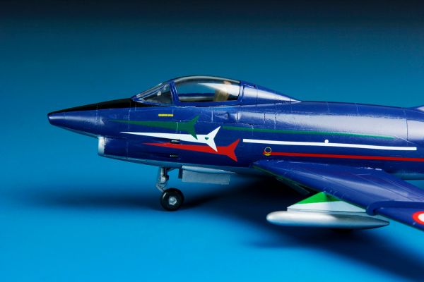 Модель сборная: самолёт G.91R Light Fighter-Bomber 1/72, Meng DS-004, УЦЕНКА