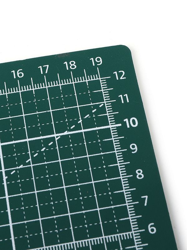 Коврик раскройный для пэчворка двухсторонний трёхслойный 3мм 22х15см (A5) Maxwell premium