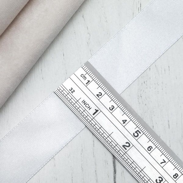 Лента атласная 1-сторонняя 25.0 мм / 22.86±1 метров, 149 св.серый, Globus