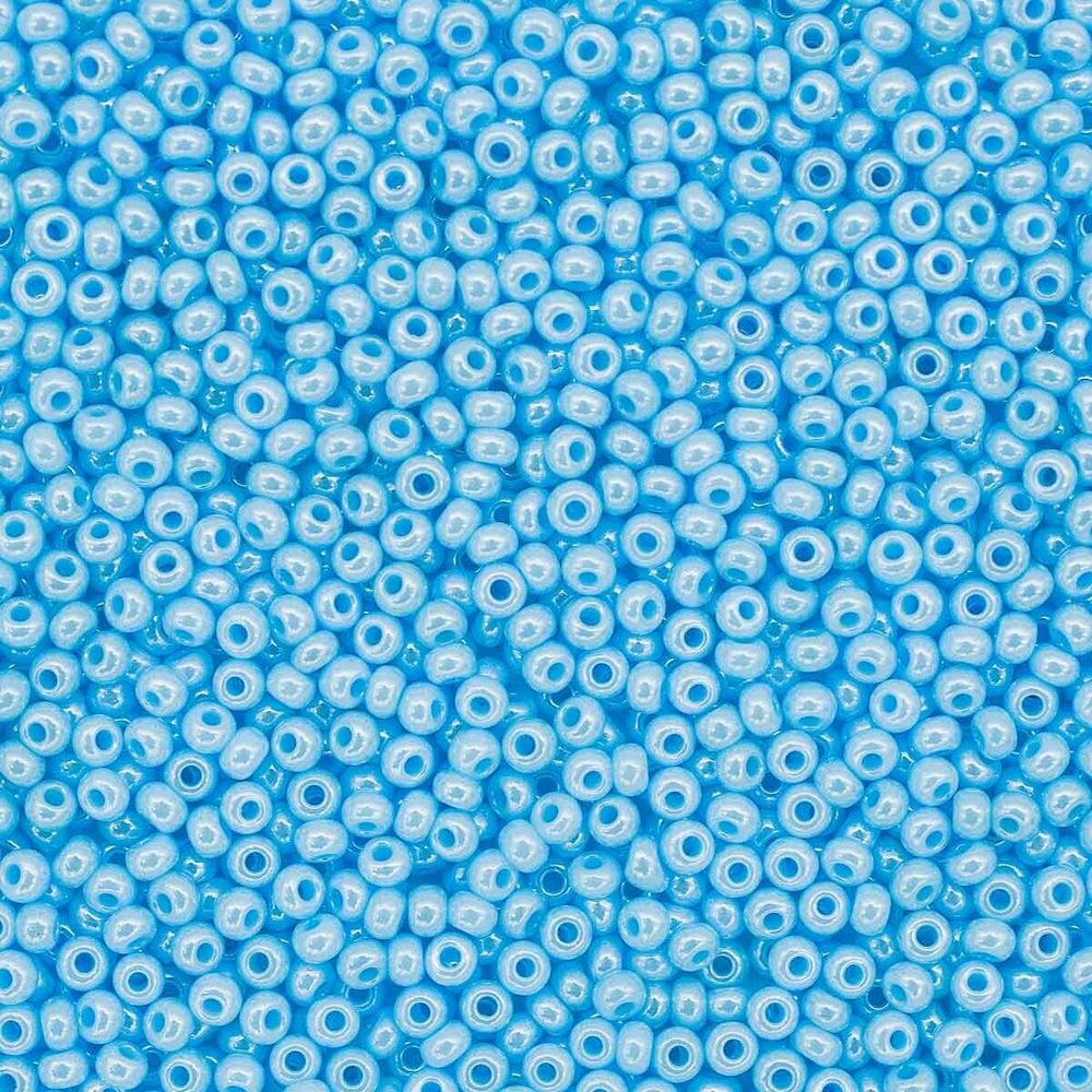 Бисер Preciosa 10/0 (2.3 мм), 100 г (5х20 г), непрозрачный с покрытием, цв. 68000