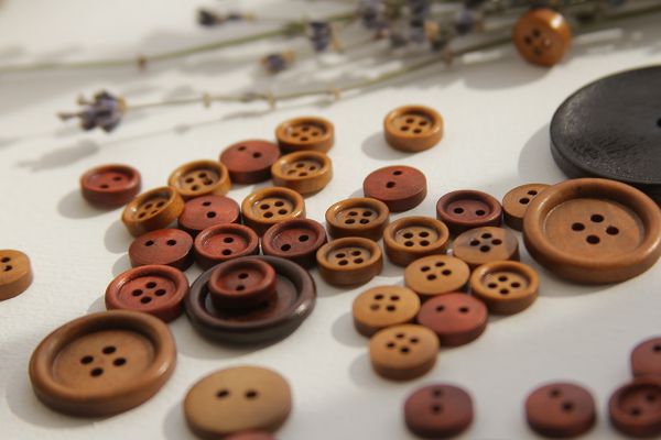 Пуговицы 2 прокола дерево 12 мм, 24 шт, №277 бежевый, Blitz DRN 0069