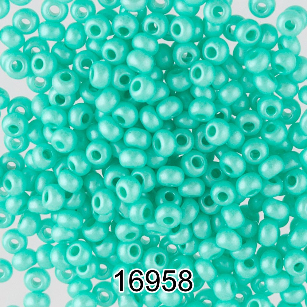 Бисер Preciosa круглый 10/0, 2.3 мм, 500 г, 16958 (Ф312) зеленый