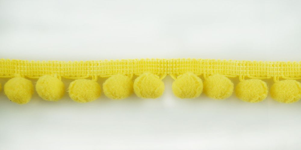 Тесьма с помпонами 1-рядная ⌀13 мм, 25 м, Matsa нежно-желтый