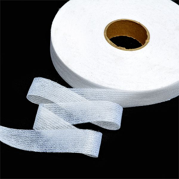 Лента клеевая нитепрошивная по долевой 20 мм / 100 метров, белый