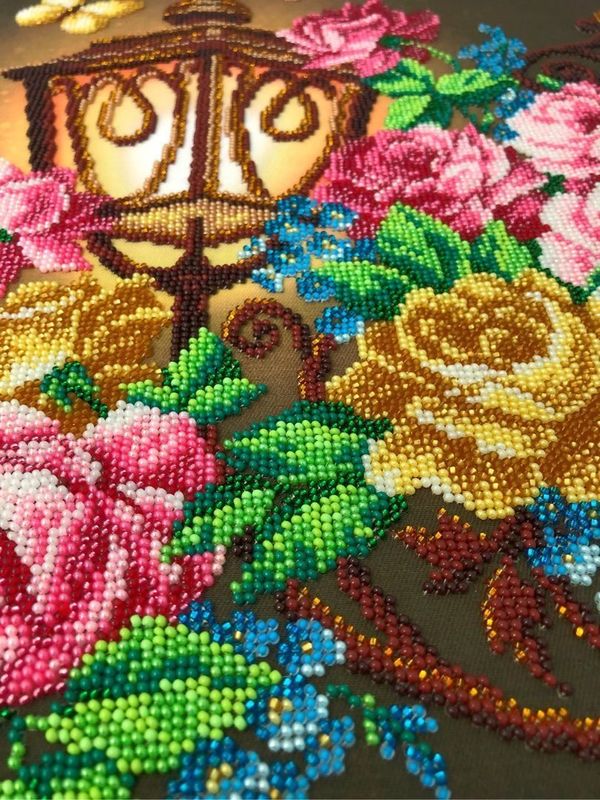 Набор для вышивания бисером Паутинка, Фонарик и розы 28х38 см