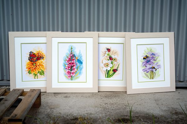 Набор для вышивания нитками Lanarte, Танцующие пчёлы, 22х33 см