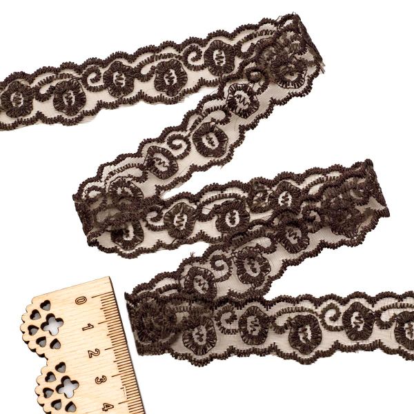 Кружево на сетке 23 мм, 6,8 м (±4 см), 078 коричневый