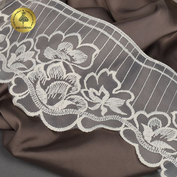 Кружево на сетке широкое 120 мм, 40484, цв.W0115 молочный уп.13.7м, Kruzhevo