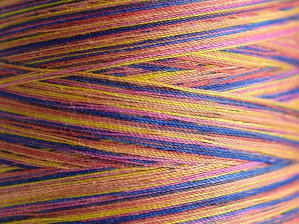 Нитки для машинной стежки Madeira Aeroquilt меланж №40, 2750 м, цв. 9609, 9131B, 1 катушка