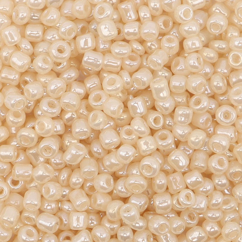 Бисер Astra&Craft 11/0 (2.1 мм), 200 г (10х20 г), цв. 153 экрю/жемчужный