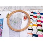 Набор для вышивания нитками LetiStitch L9915, Заснеженные коттеджи на берегу моря 23х22см