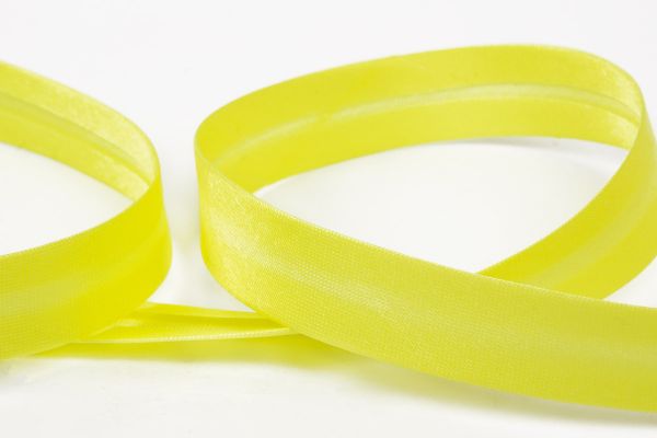 Косая бейка атласная 15 мм / 132±1 метра, 105 лимон, Gamma GK-15P