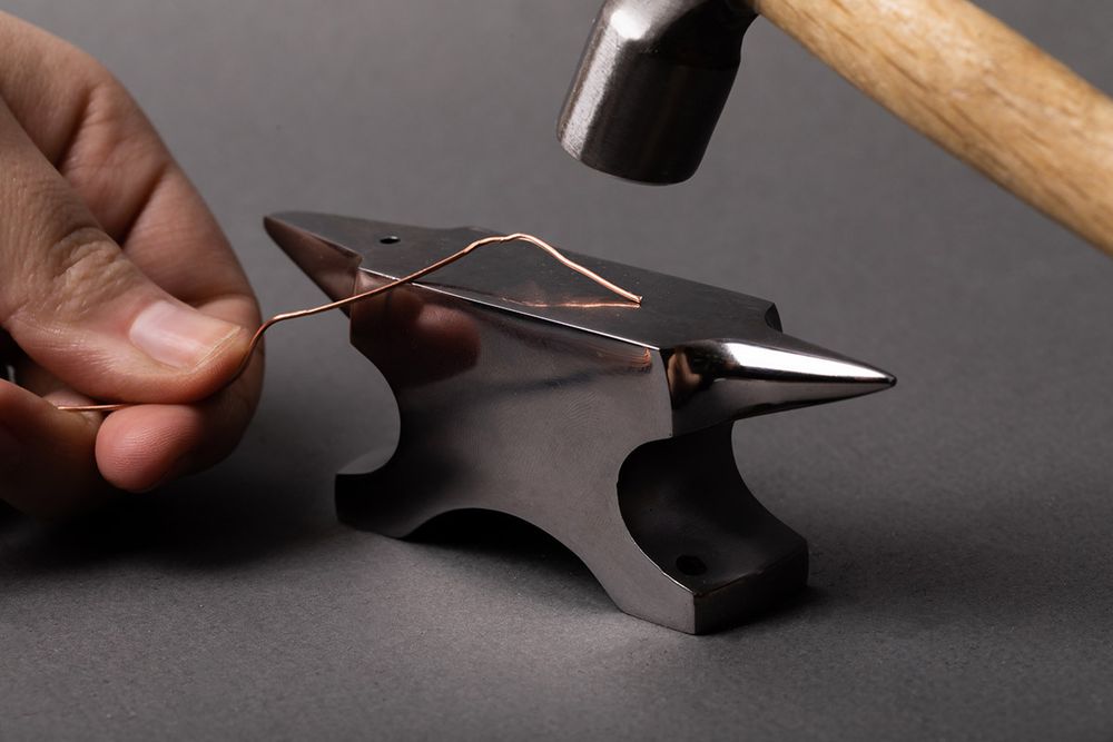 Инструмент для бижутерии: Мини наковальня 10.54х3.8х2.5 см, металлическая, MT-003 Промысел