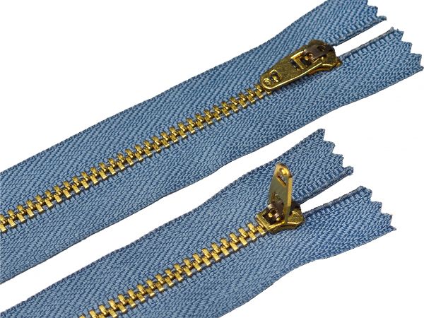 Молния металл (цв.SBS) джинсовая Т4 (4 мм) 1 зам., н/раз., 20 см, S-277 голубой (звено: золото), уп.100 шт