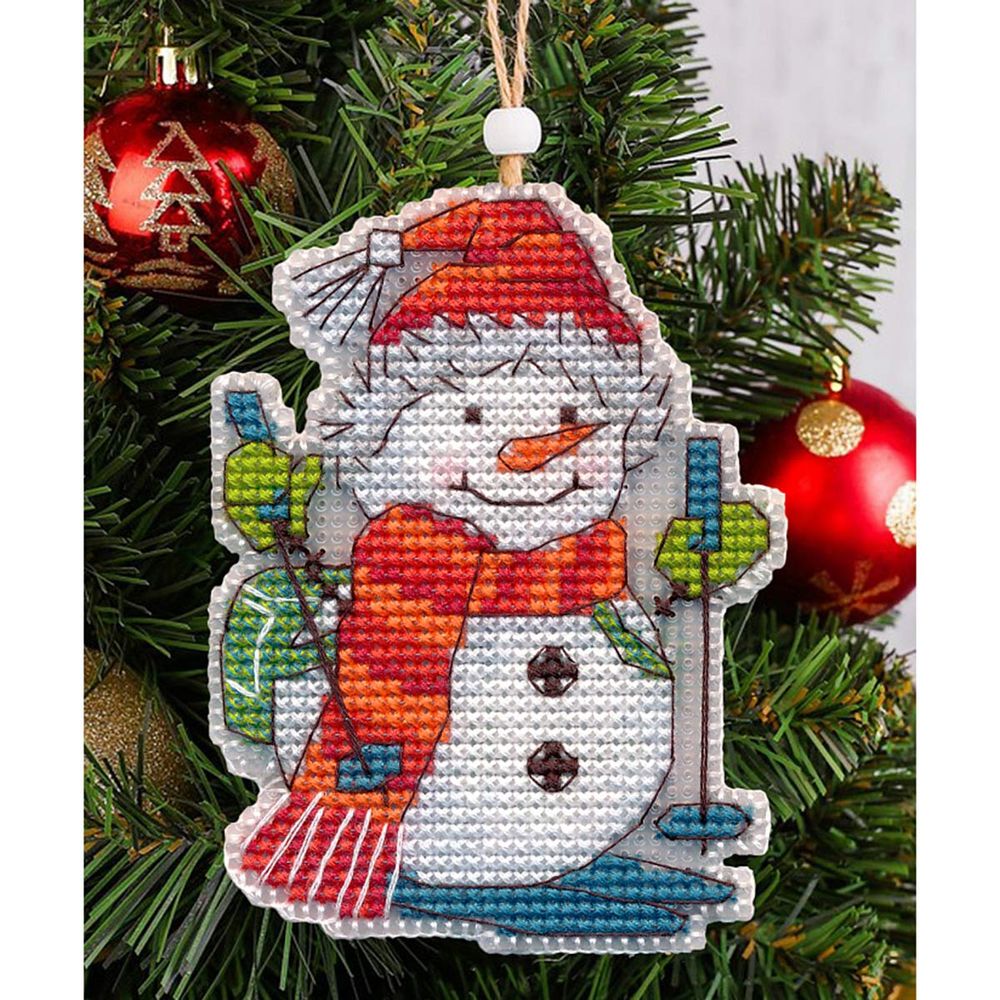 Набор для вышивания нитками Овен, Ёлочная игрушка. Лыжник 6,6х8,7см