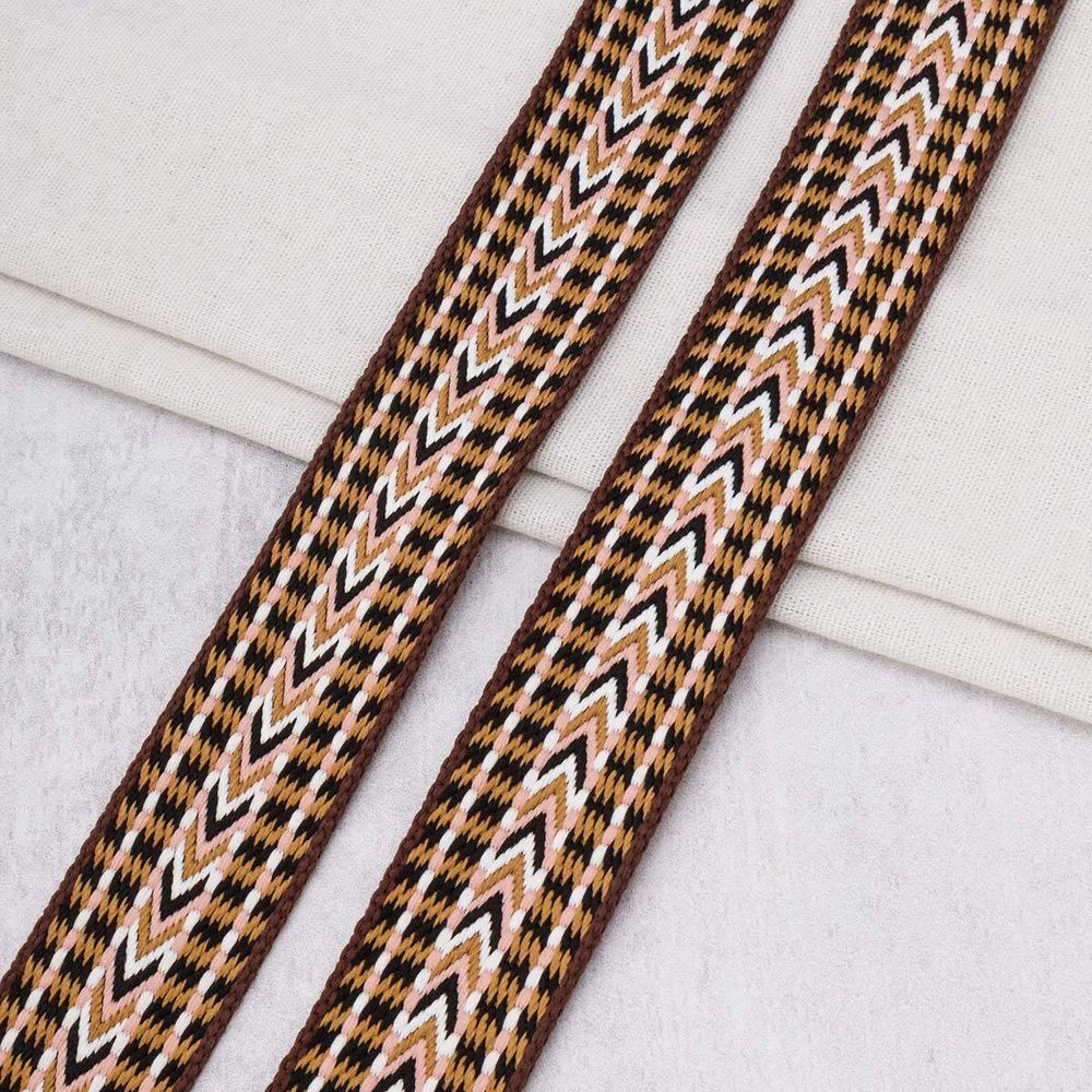 Стропа (ременная лента) 38 мм / 45.72 метра, [35.87 г/пог.м], с принтом, T043 бежевый/черный/белый, 3Al362