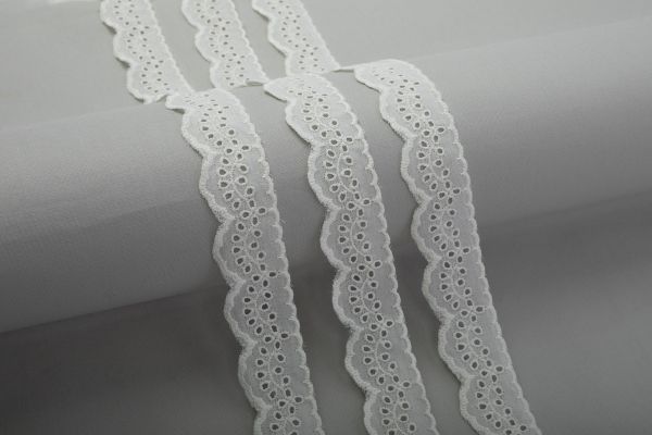 Кружево шитьё 28 мм / 10 м, кремовый, Gamma GYEM-2801