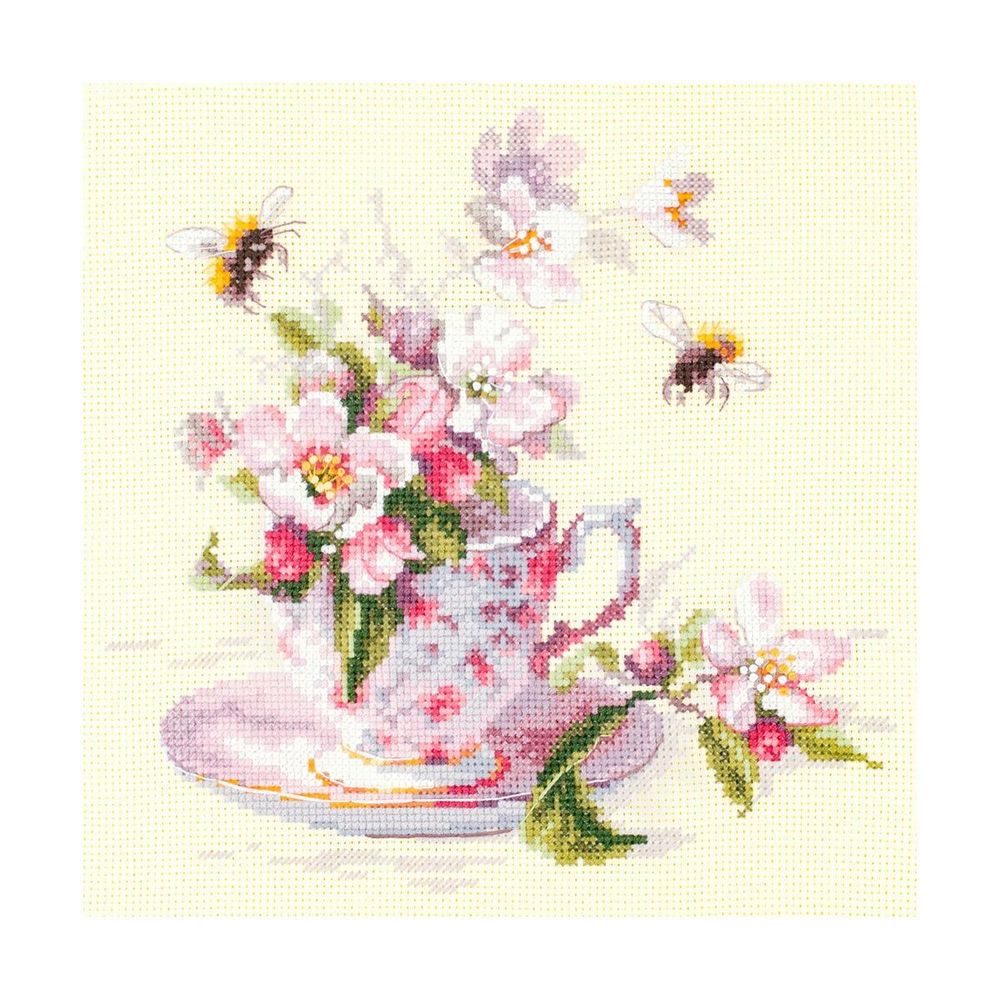 Набор для вышивания нитками Чудесная игла, Чашка с веткой яблони 21х21см