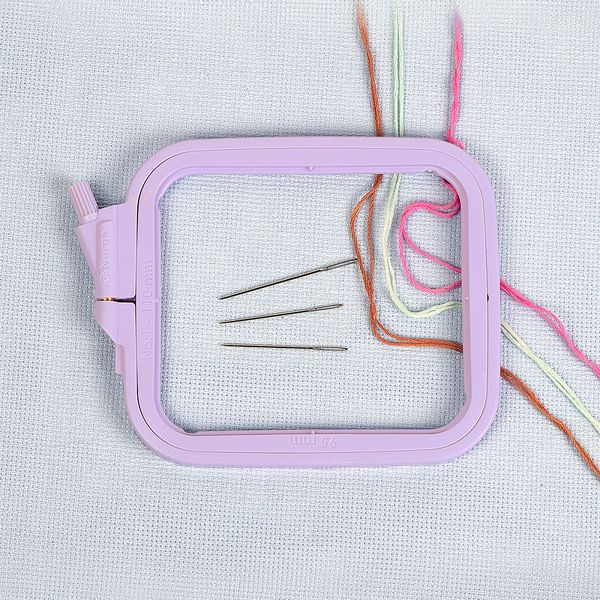 Пяльцы-рамка Nurge пластиковые 110х95 цв.фиолетовый