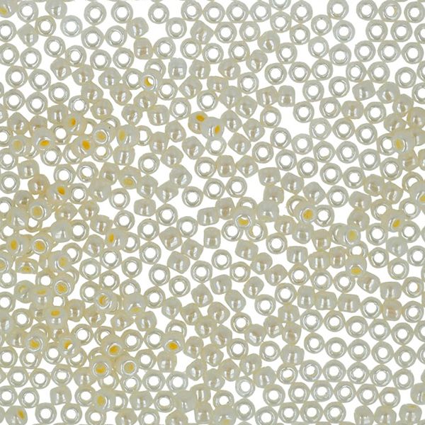 Бисер Toho 11/0 круглый (2.2 мм), 25 г (5х5 г), 0901 св.кремовый/перл