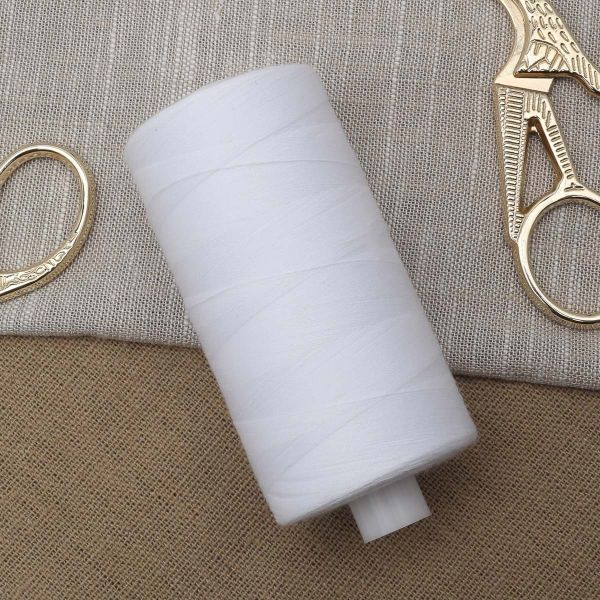 Нитки армированные С28/2 (45ЛЛ), 2000м, 100% п/э Astra&Craft (белый)