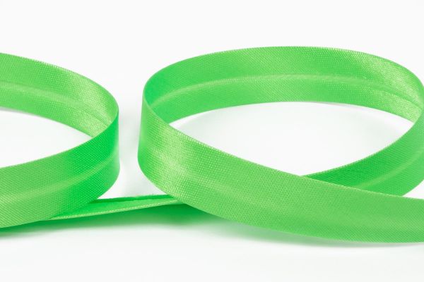 Косая бейка атласная 15 мм / 132±1 метра, 059 яр.салатовый, Gamma GK-15P