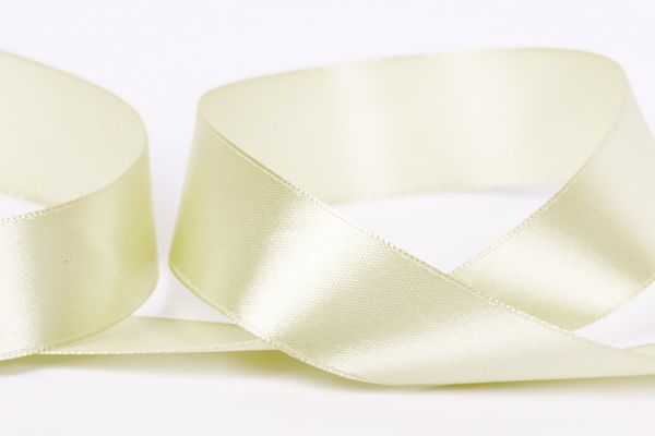 Лента атласная 1-сторонняя 25.0 мм / 33±2 метра, 008 кремовый, Gamma