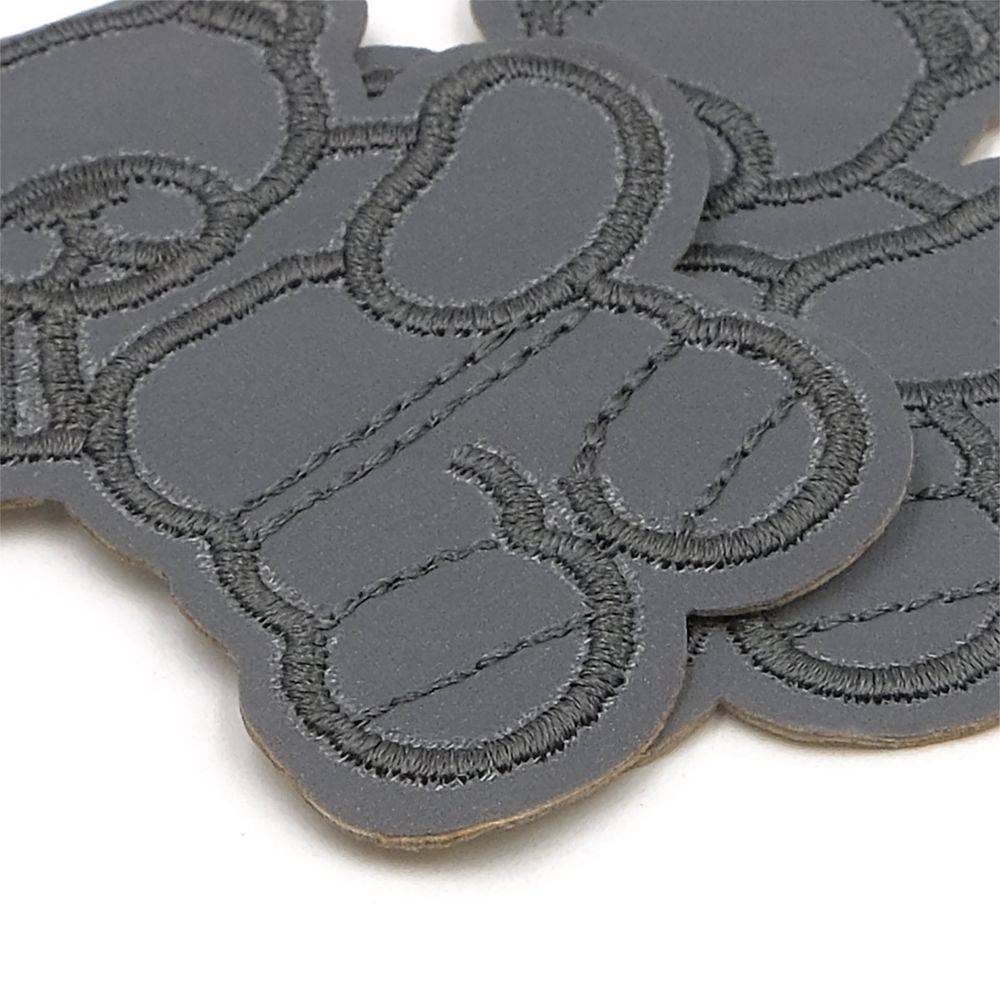 Термоаппликация светоотражающая Мишка, 56х70 мм, серый, LA453, 2 шт