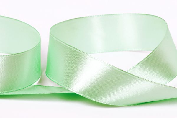Лента атласная 1-сторонняя 25.0 мм / 33±2 метра, 091 св.салатовый, Gamma