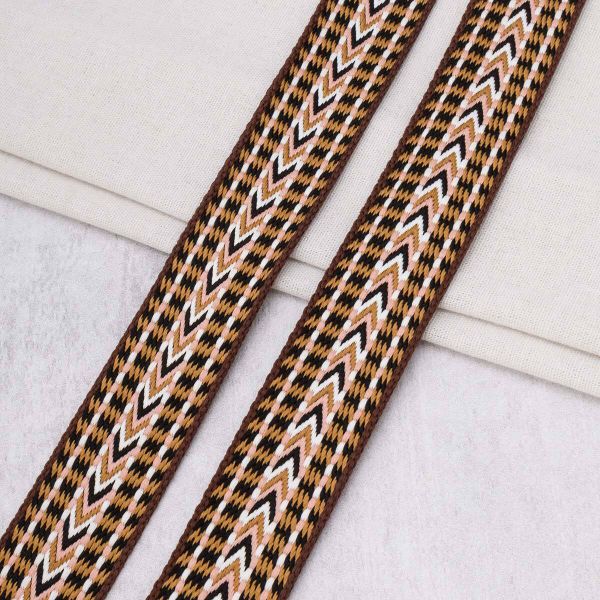 Стропа (ременная лента) 38 мм / 45.72 метра, [35.87 г/пог.м], с принтом, T043 бежевый/черный/белый, 3Al362