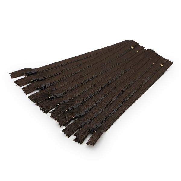 Молния спираль (витая) брючная Arta Т4 (4 мм) 1 зам., н/раз., 20 см, цв. 141 т.коричневый, уп.10 шт