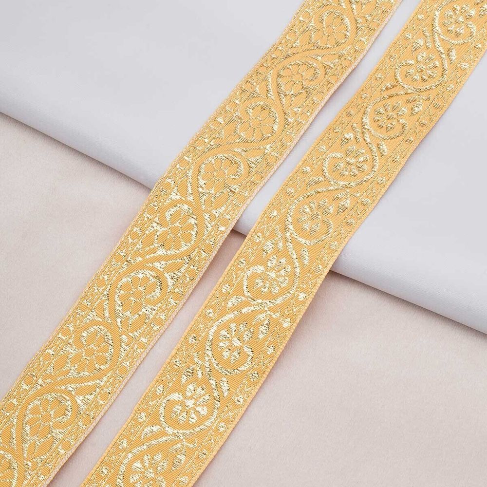 Лента (тесьма) жаккардовая 32.0 мм / 25±1 метров, с метанитом рис. 9819, желтый/золото, С3104Г17