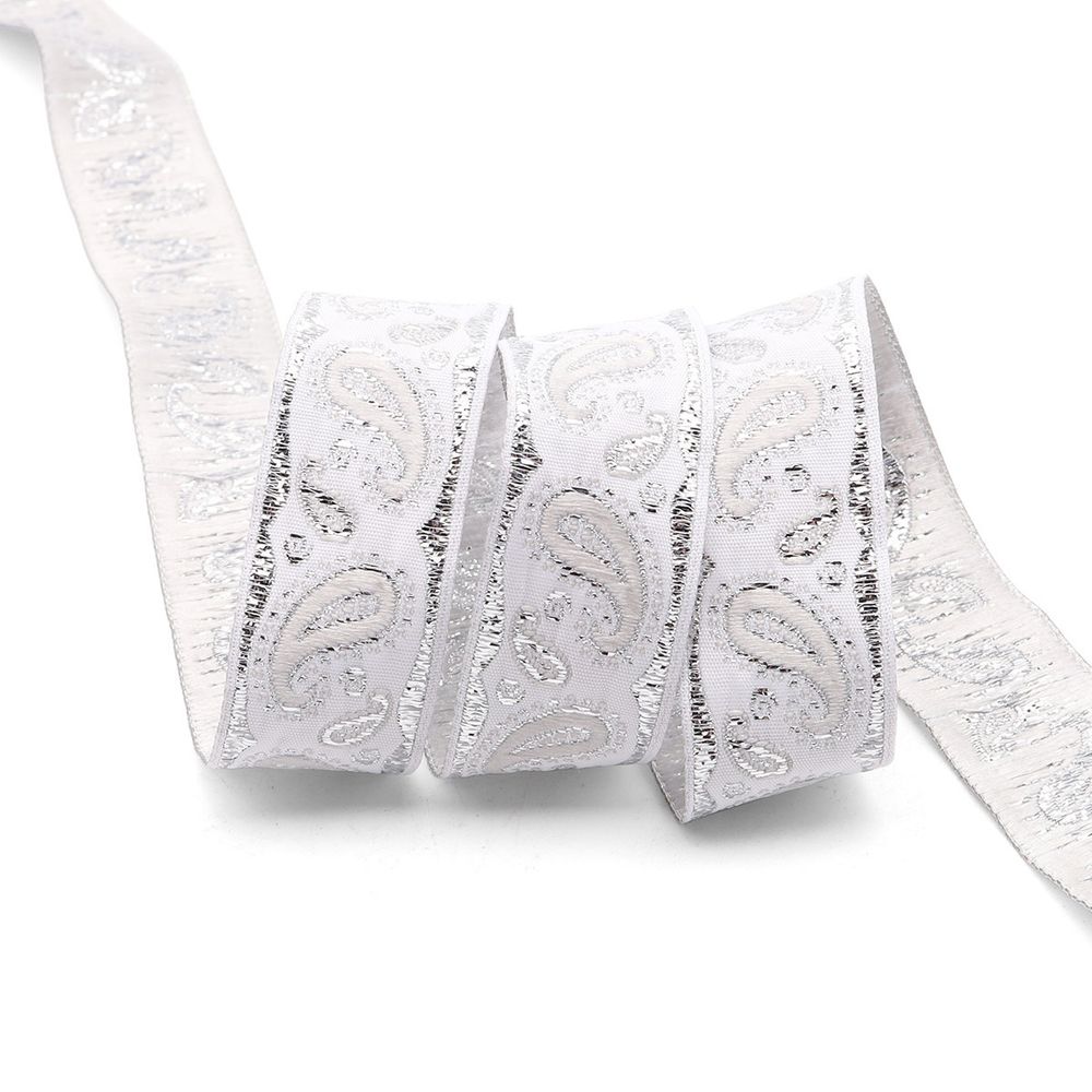 Лента (тесьма) жаккардовая 22.0 мм / 10±0.5 метров, Пейсли, 22807 белый/серебро