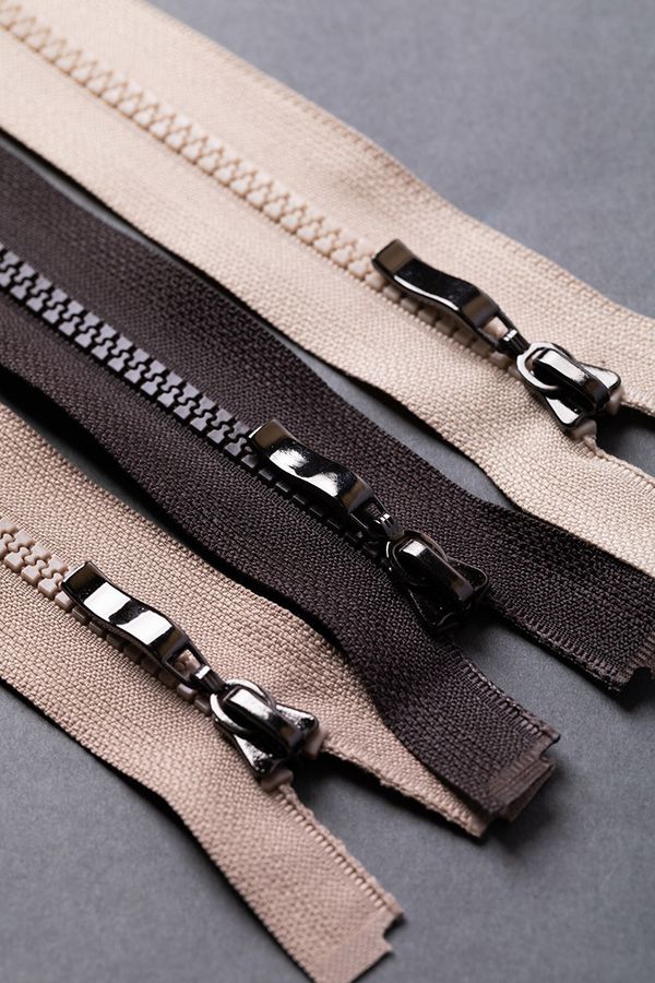 Молния трактор Т5 (5 мм) 1 зам., разъем., 75 см, реверсивный, 002 черный, G3051 Gamma, 10 шт